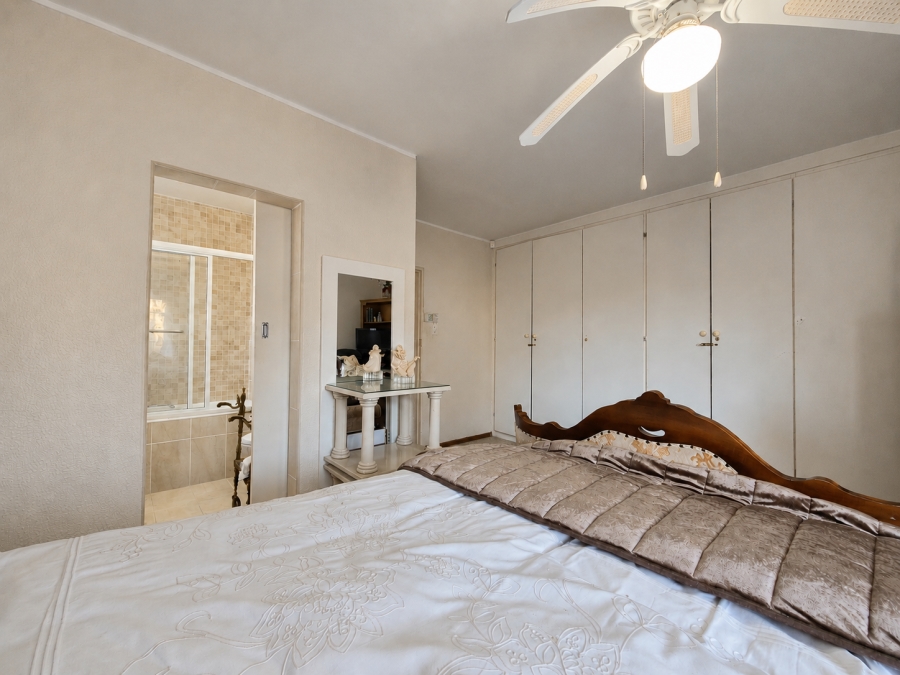 3 Bedroom Property for Sale in Wynberg Upper Western Cape